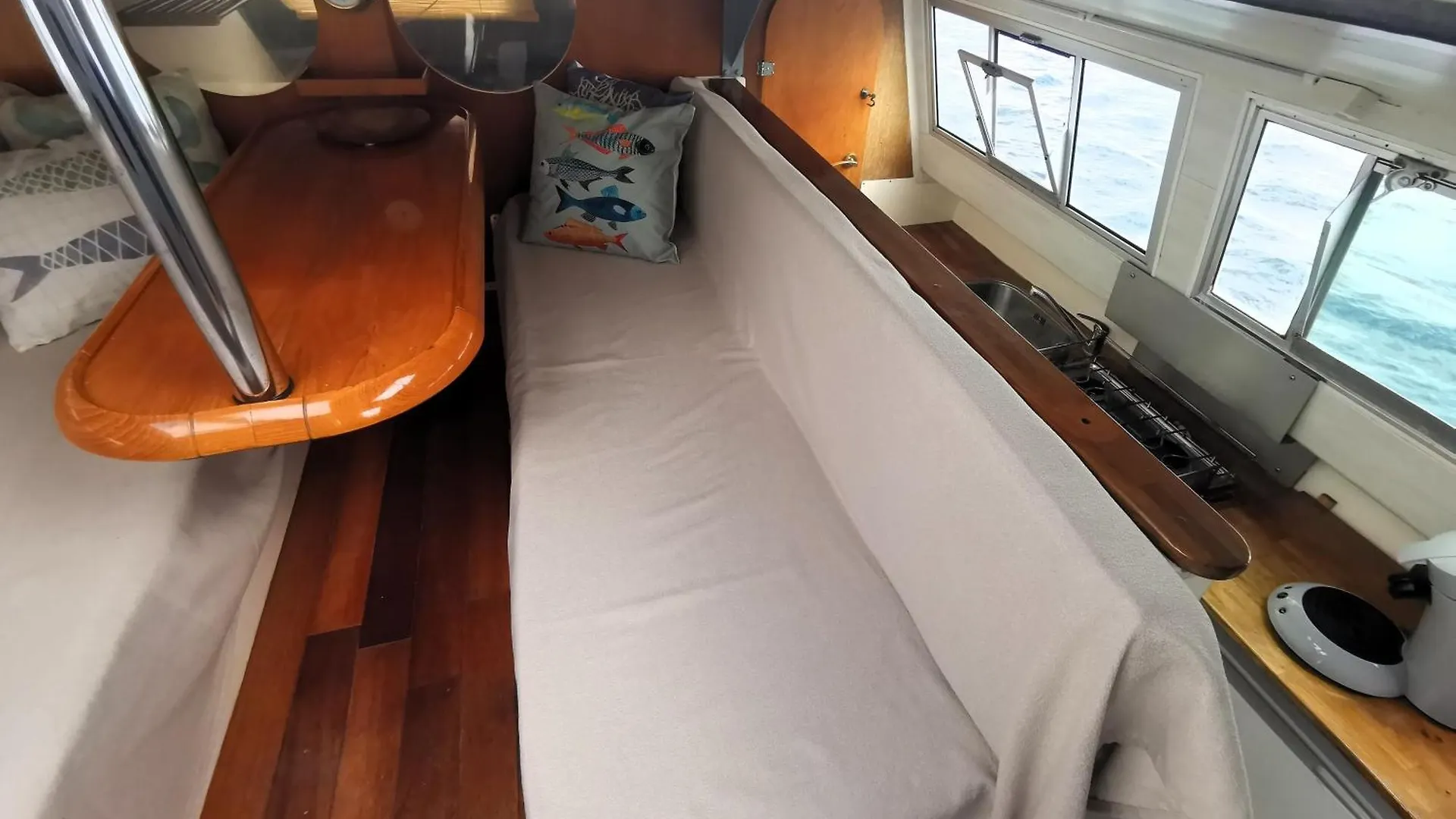 Hotel Bateau Logement Catamaran Aventure - Dormez Sur L'Eau Saint-Raphaël 0*,